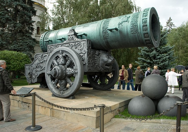 Царь-пушка в Москве